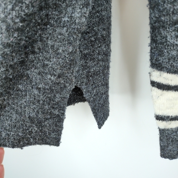 Moth Anthropologie Split Collar Women's Small Grey Fuzzy Sweater Crew Neck - Picture 6 of 9